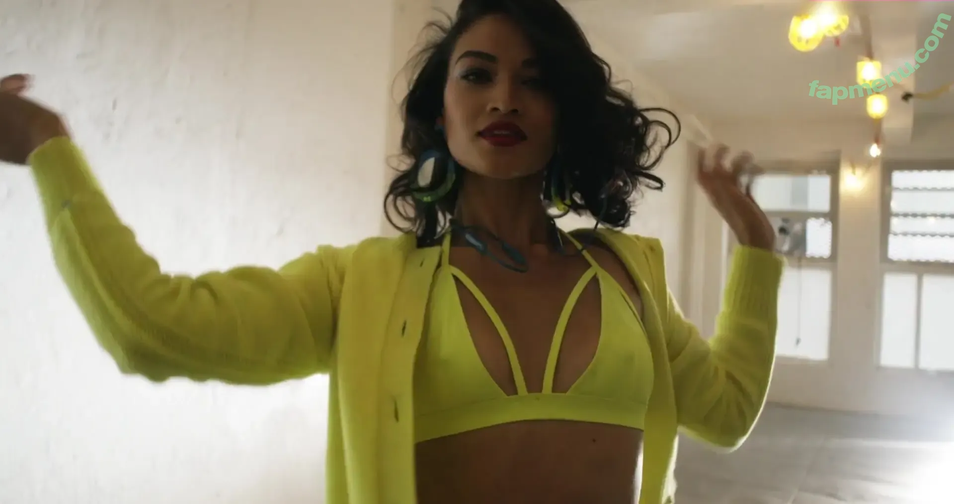 Shanina Shaik nude photo #0275 (shaninamshaik)