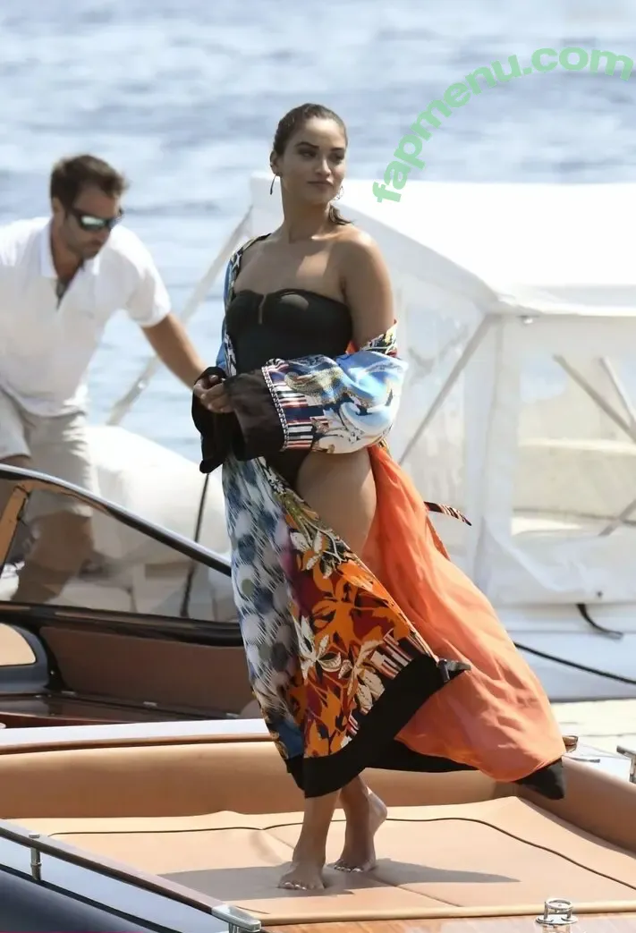 Shanina Shaik nude photo #0480 (shaninamshaik)