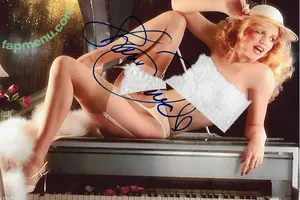 Shannon Tweed / shannonleetweedsimmons nude photo #0019