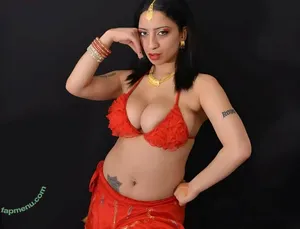  nude photo #0005