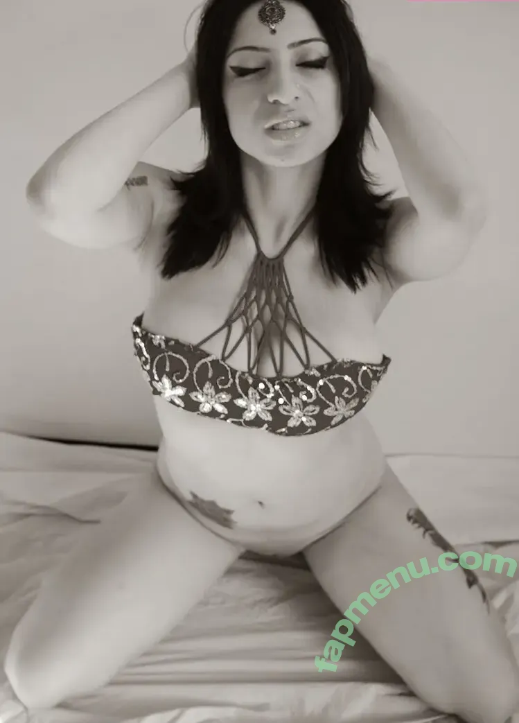 Shanti Dynamite nude photo #0009 (Shanti Dynamite)