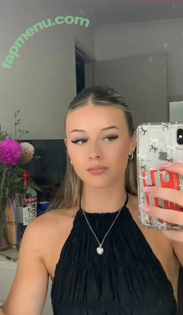 Shelby Fyfe nude photo #0001 (shelbyfyfe)