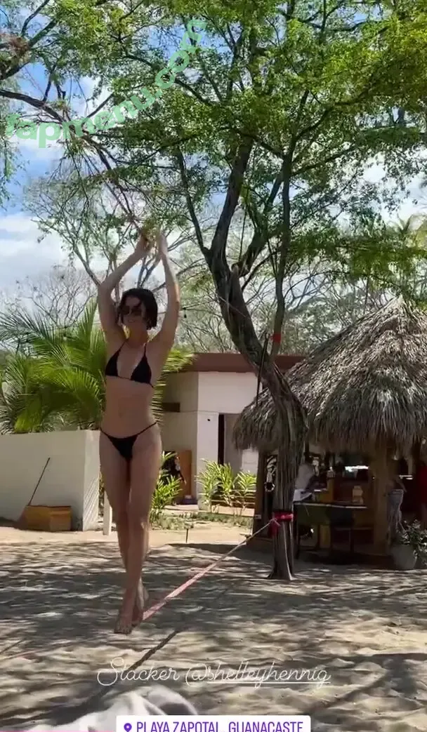 Shelley Hennig nude photo #0190 (shelleyhennig)