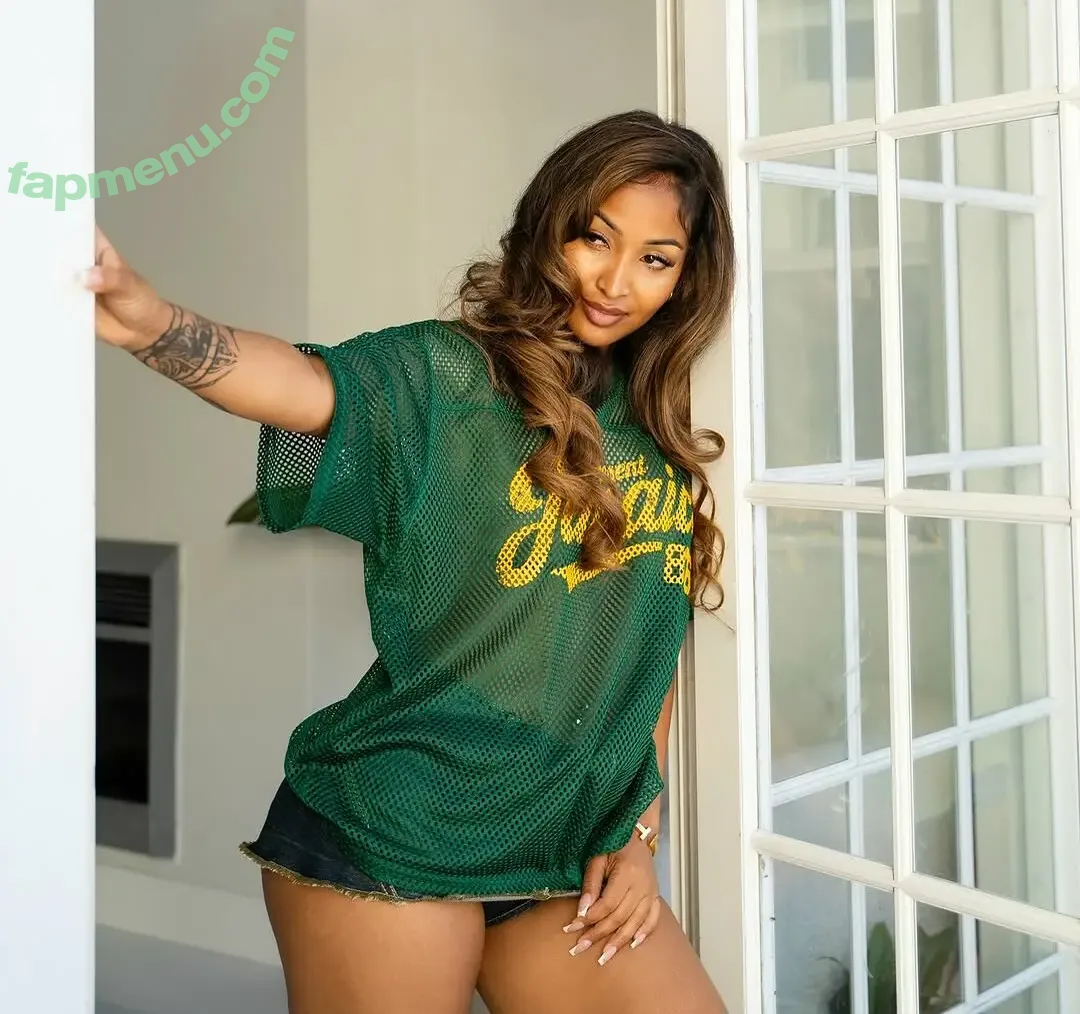 Shenseea nude photo #0269 (Shenseea)