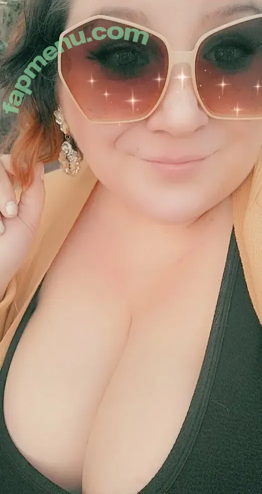 Sheseemslegit nude photo #0001 (she_seams_legit)