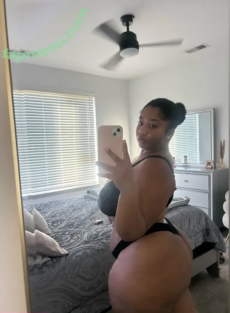 shesjuicy nude photo #0001 (shesjuicy_)
