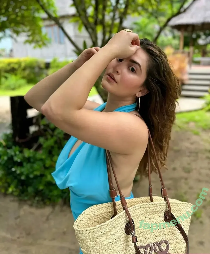 Shivaleeka Oberoi nude photo #0023 (shivaleekaoberoi)