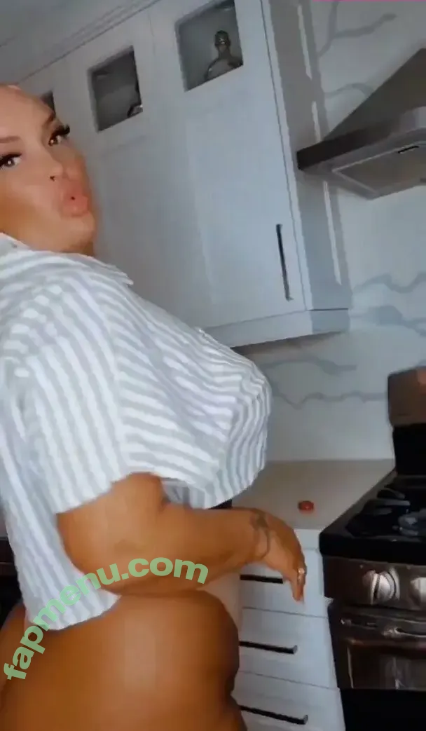 Shoppingbagsara nude photo #0002 (Shoppingbagsara)