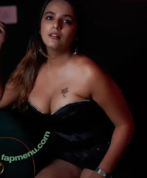 Shreyal Pandey / shreyalpandey nude photo #0013