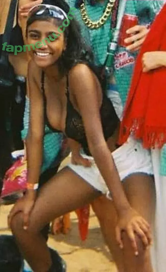 shreyanaidoo nude photo #0037 (shreyanaidoo)