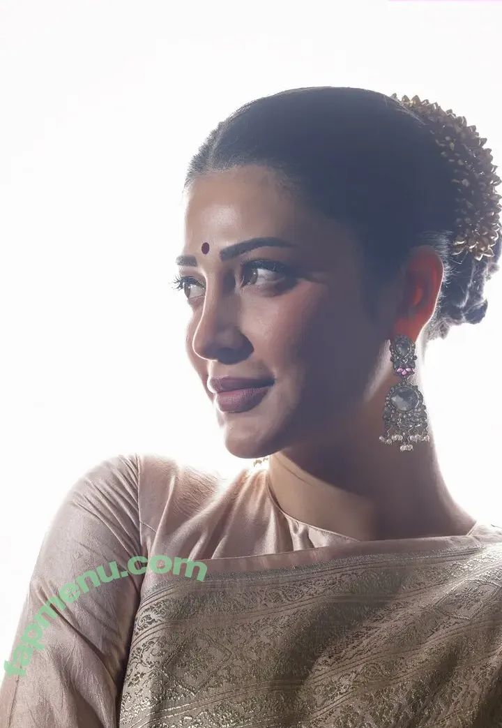 Shruti Haasan nude photo #0005 (Shruti Hasan / shrutihaasan / shrutzhaasan)