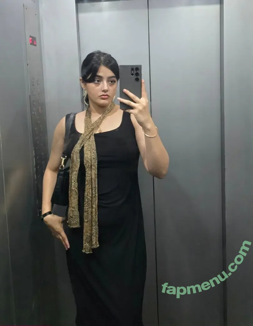 shu_bruh_ nude photo #0003 (Shubhra Jha)