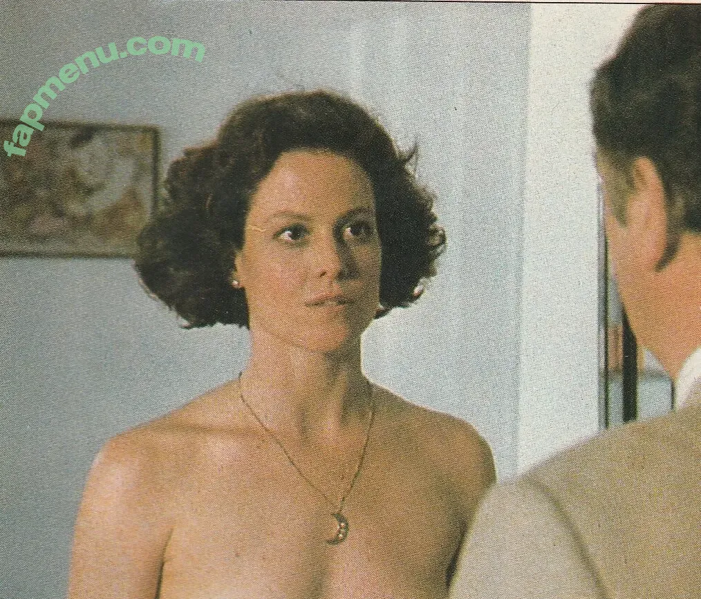 Sigourney Weaver nude photo #0129 (sigourney.weaver.242)