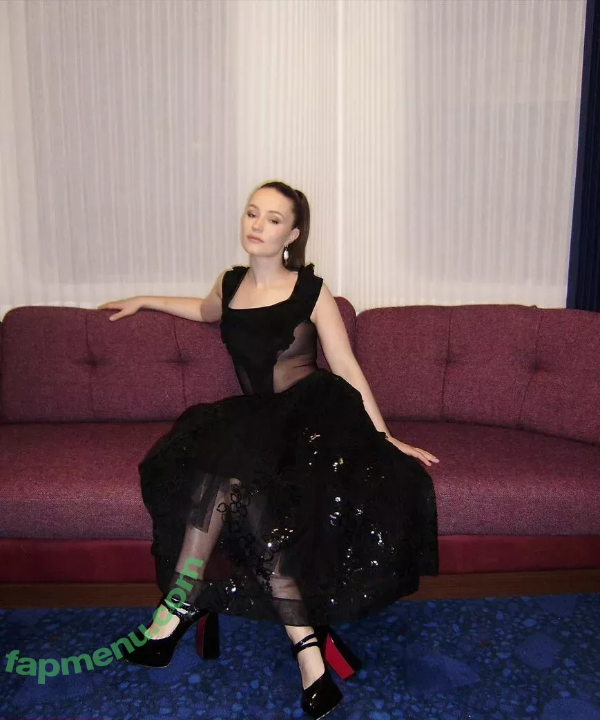 Sigrid nude photo #0201 (Sigrid Solbakk Raabe / thisissigrid)