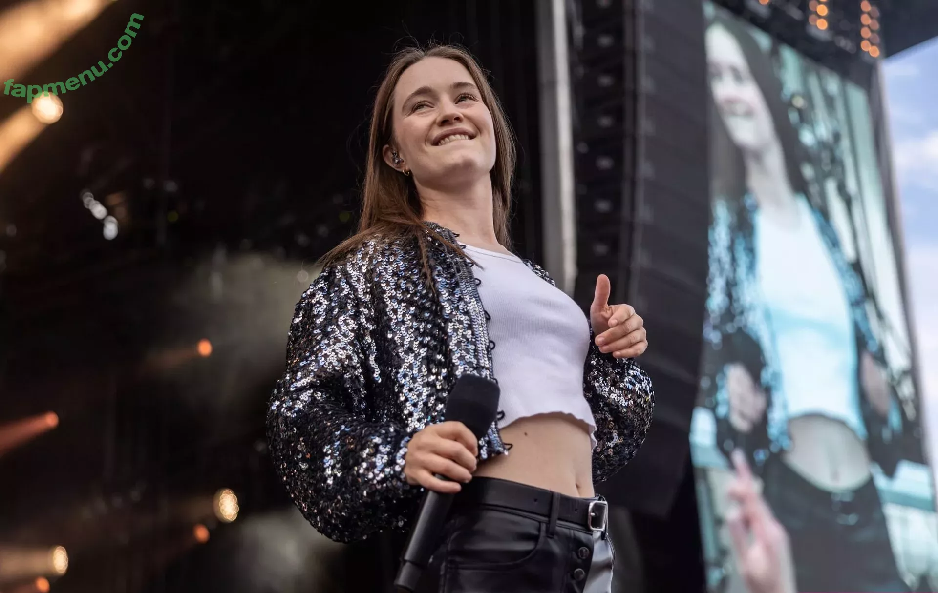 Sigrid nude photo #0219 (Sigrid Solbakk Raabe / thisissigrid)