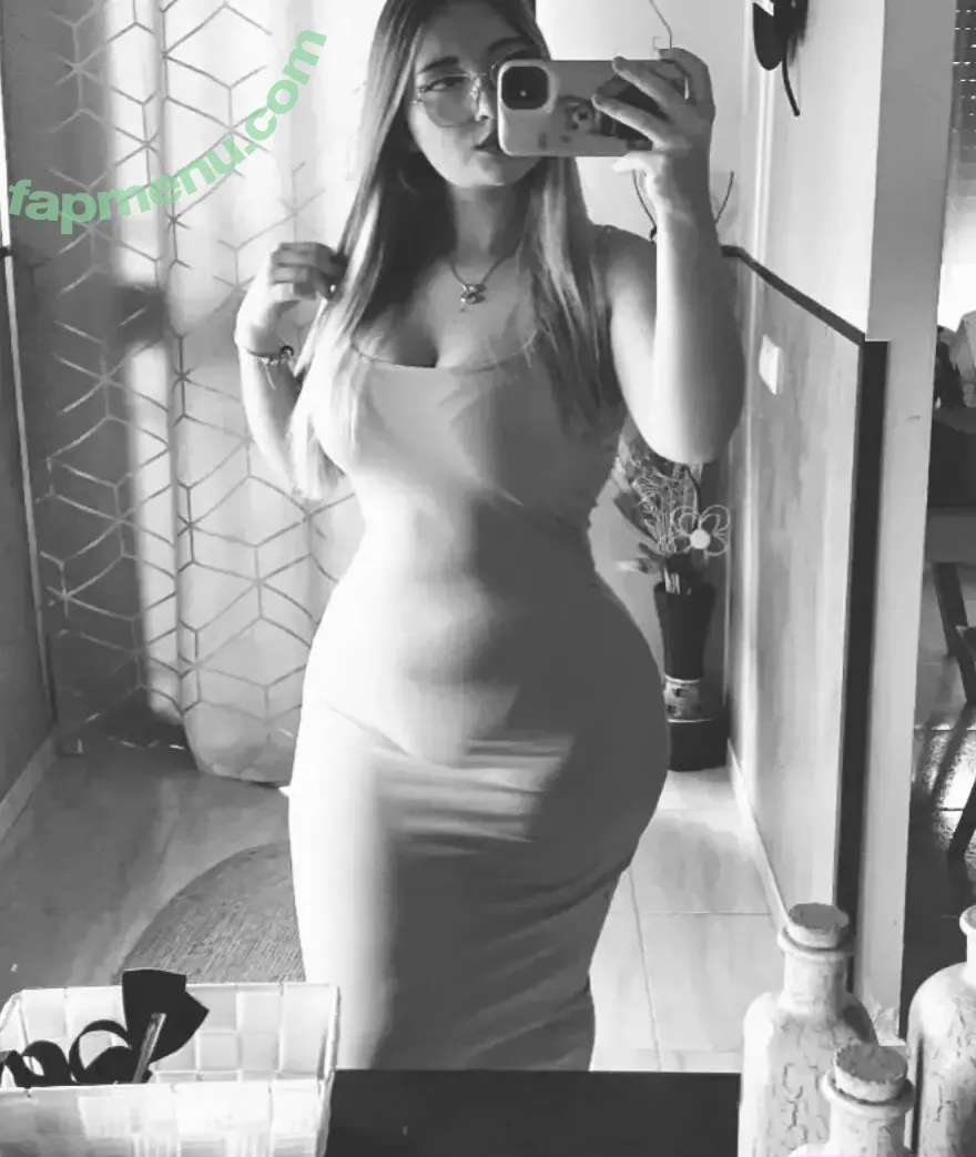 silviiamartz nude photo #0017 (r3sylvia / silviaxepe)
