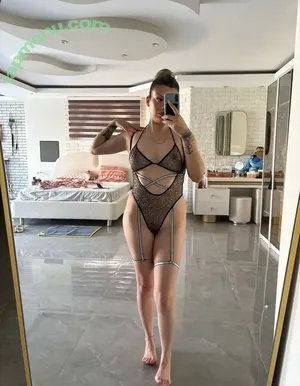 Simge Barankoğlu / sbarankoglu1 nude photo #0137