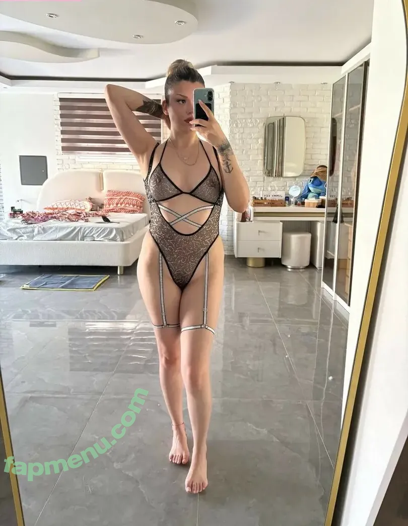 Simge Barankoğlu nude photo #0136 (sbarankoglu1)