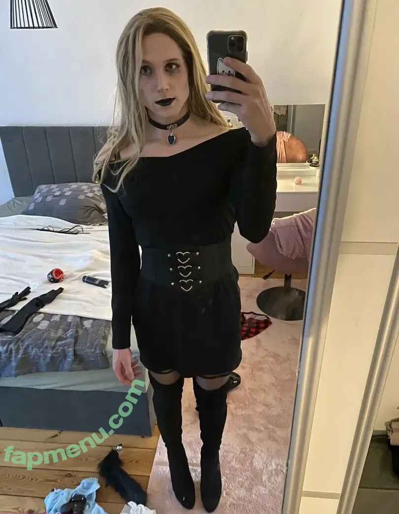 SissyAnnie nude photo #0021 (SissyAnnie)