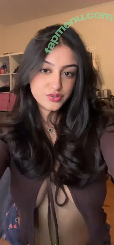 Siya.Vyas nude photo #0008 (Soyabeans11 Seeya)