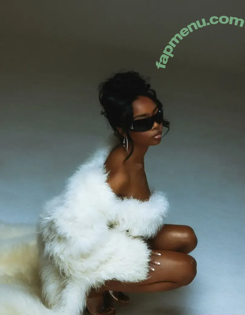 Skai Jackson nude photo #0200 (skaijackson)