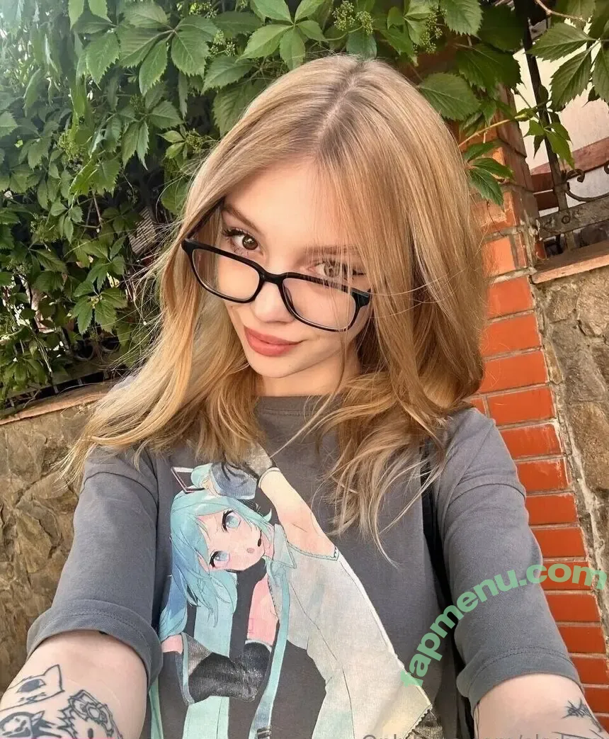 skybon nude photo #0009 (skybon)
