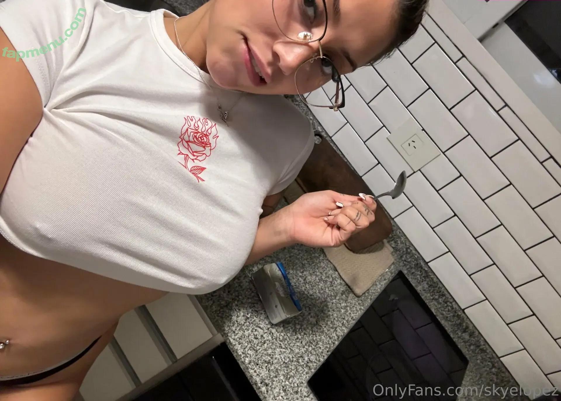 skyelopez nude photo #0037 (itz_skyee / skyelopezx)