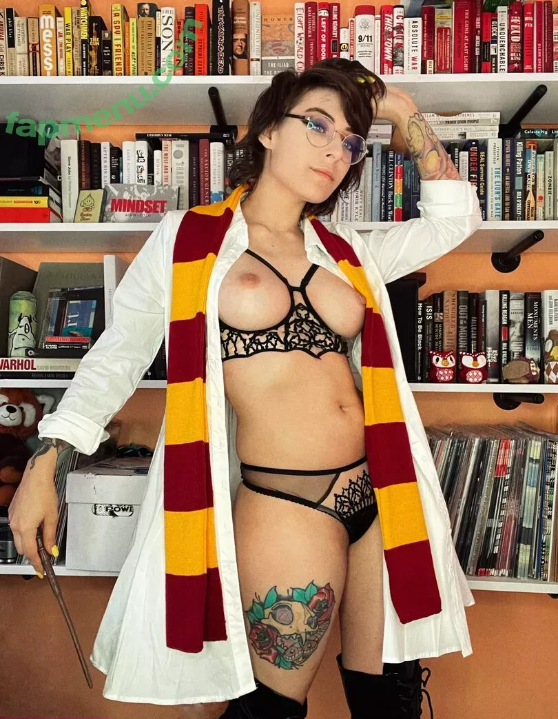 Skyhook Nova nude photo #0665 (SkyhookArt / skyhookarts / skyhooknova)