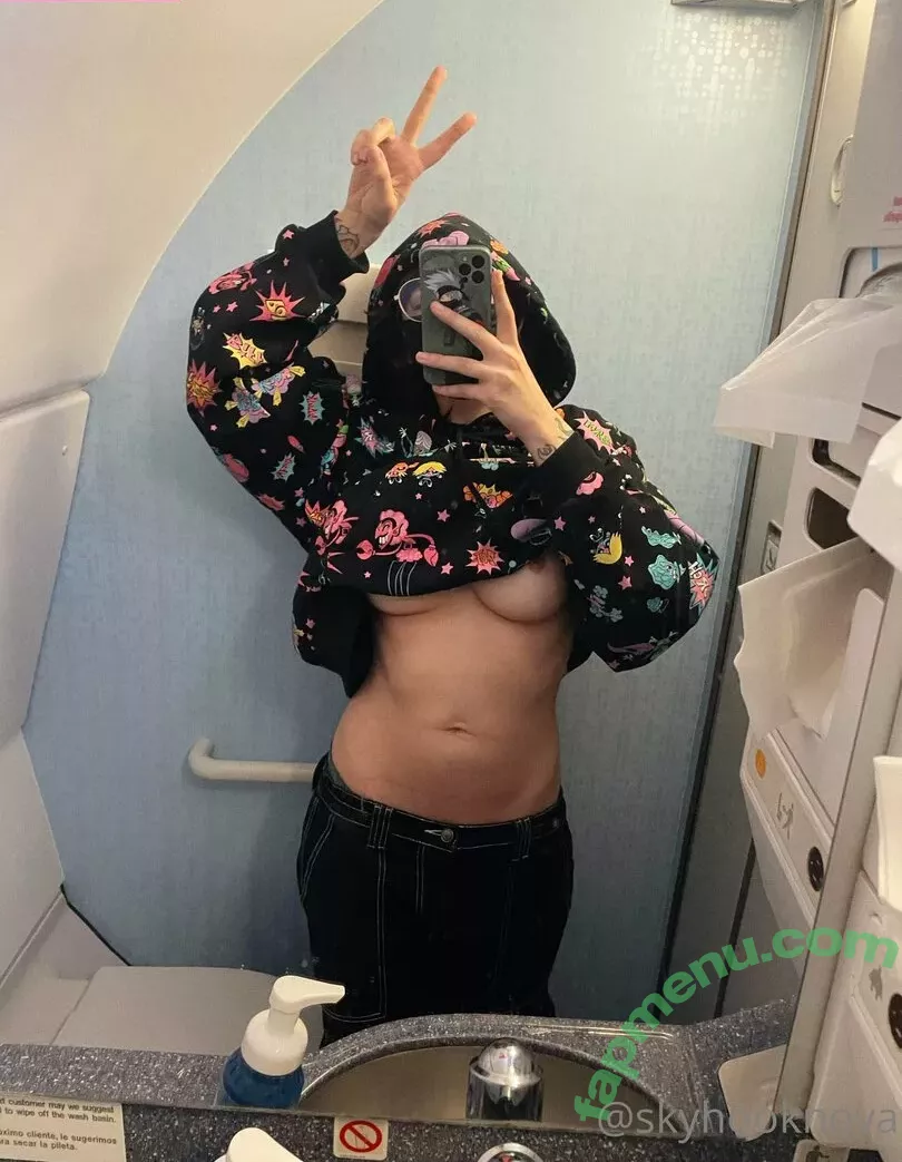 Skyhook Nova nude photo #0829 (SkyhookArt / skyhookarts / skyhooknova)