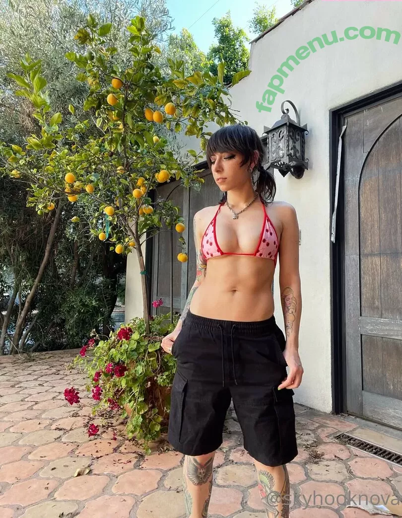 Skyhook Nova nude photo #0868 (SkyhookArt / skyhookarts / skyhooknova)