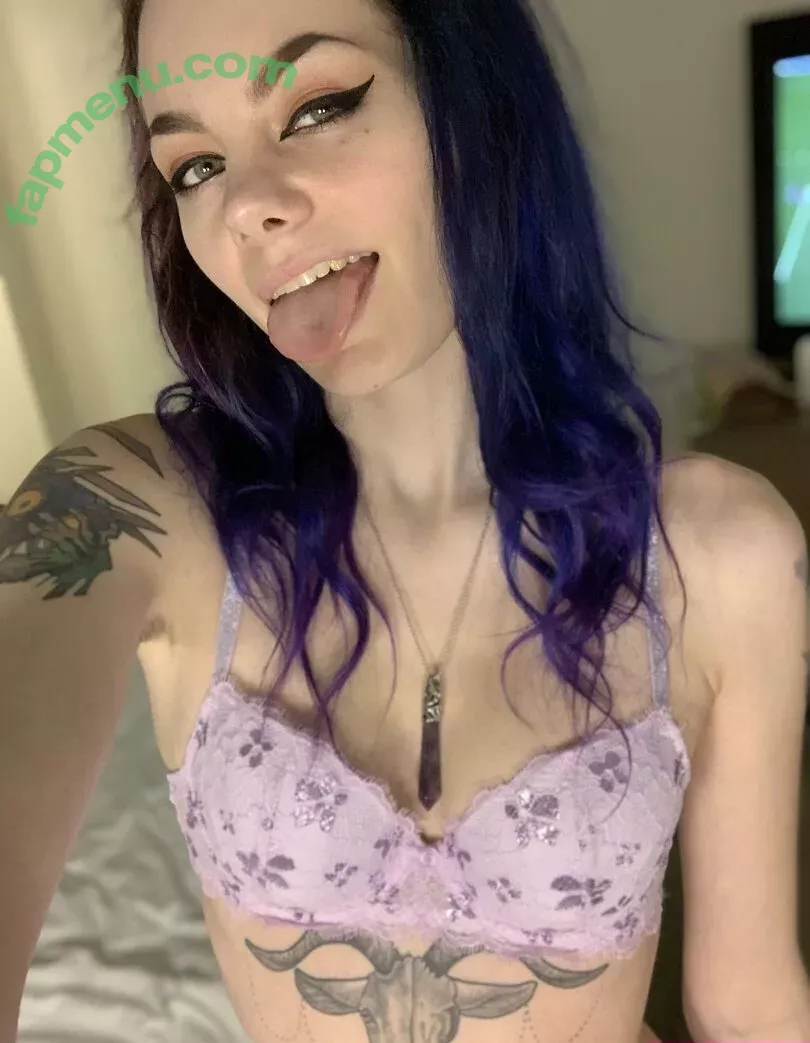 Skylaraynesgray nude photo #0130 (invaderskyla)