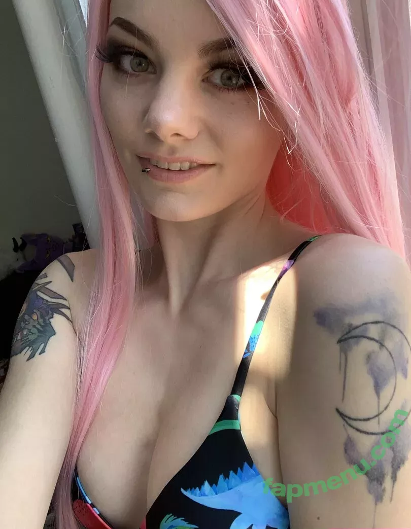 Skylaraynesgray nude photo #0266 (invaderskyla)