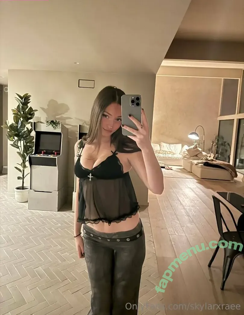 skylarxraee nude photo #0009 (skylarxraee)