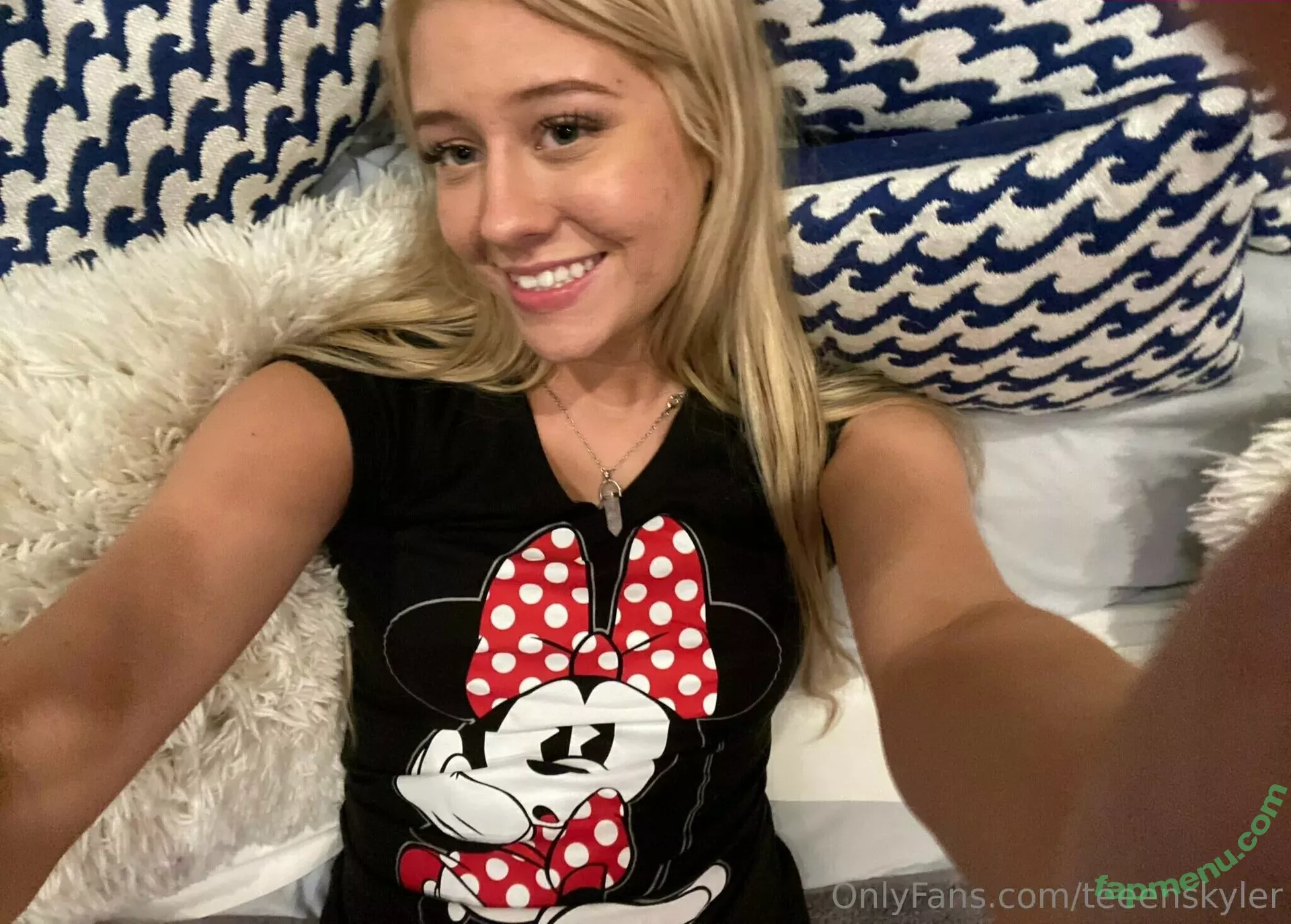 SkylerStormxo nude photo #0002 (SkylerStormxo)