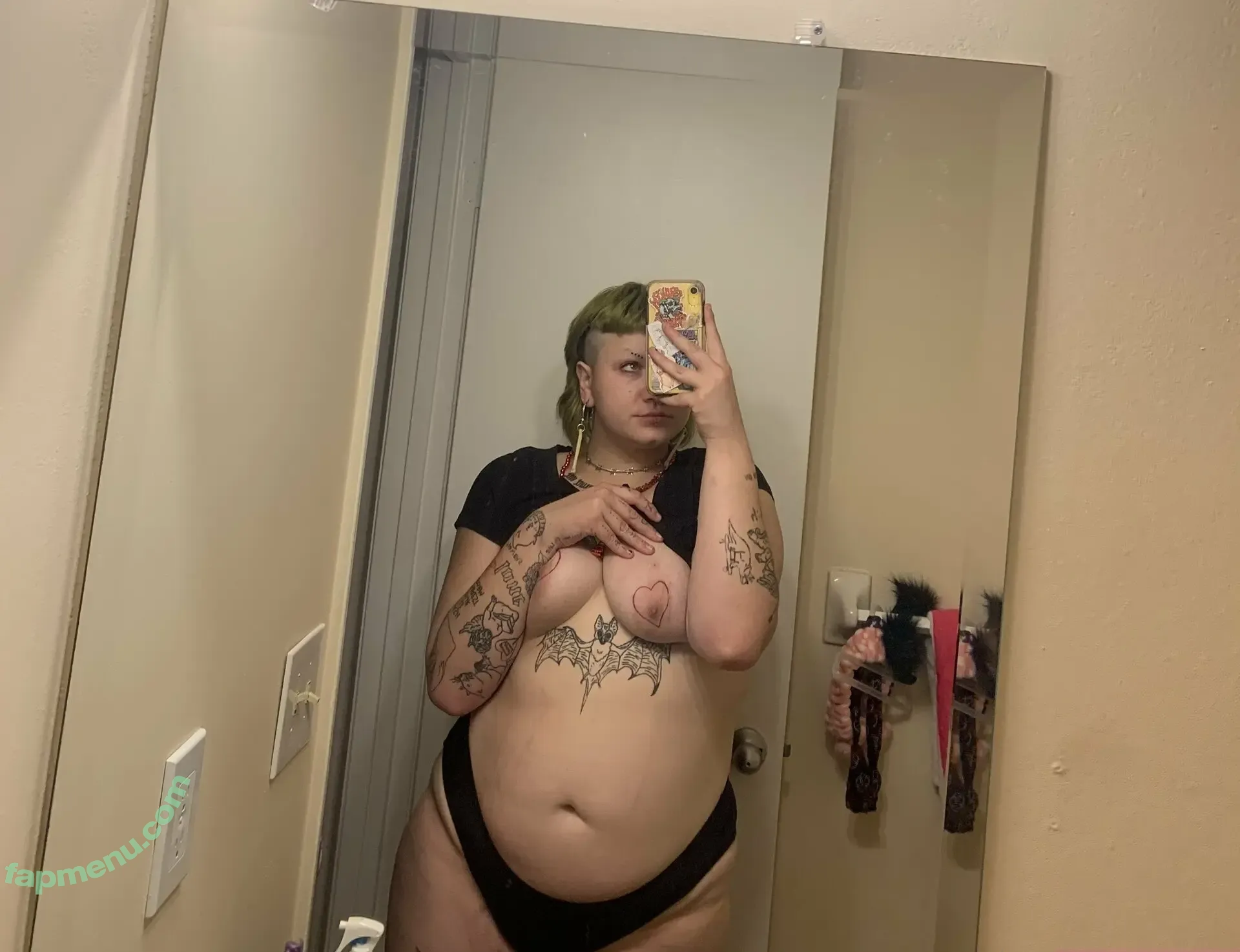 slaughterbabie nude photo #0012 (slaughter_babie)