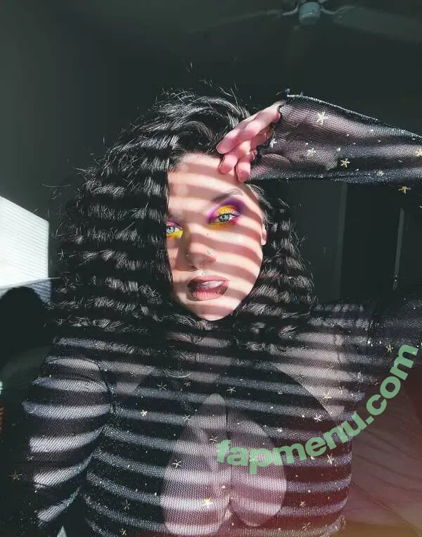 sloanpresley nude photo #0007 (sloanpresley)