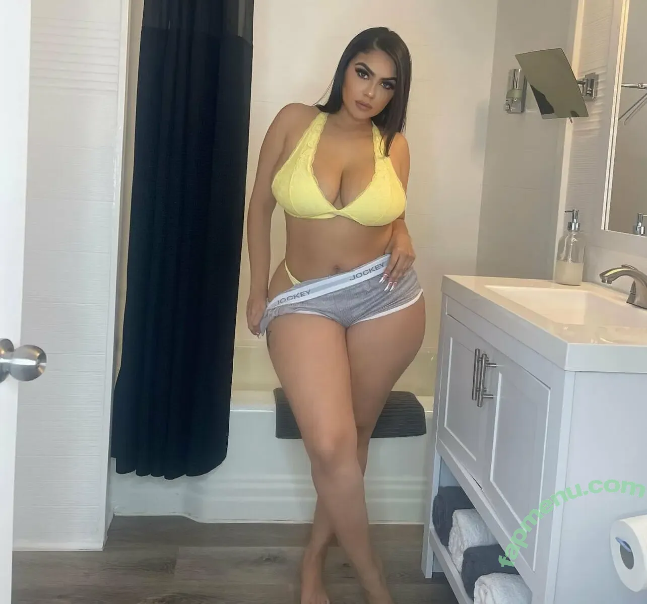 sm00ches nude photo #0019 (sm0_0ches)
