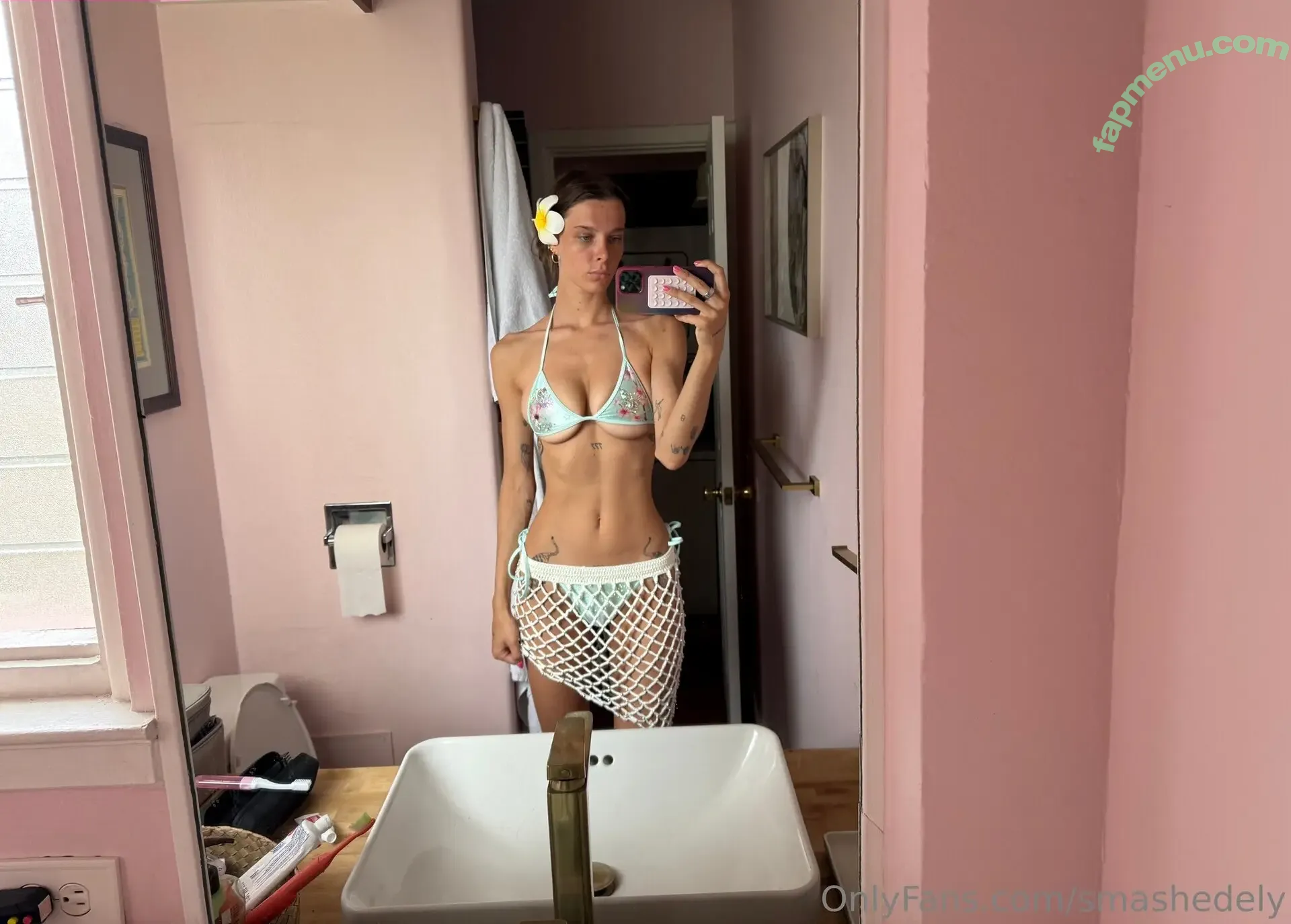 Smashedely nude photo #0015 (Smashedely)