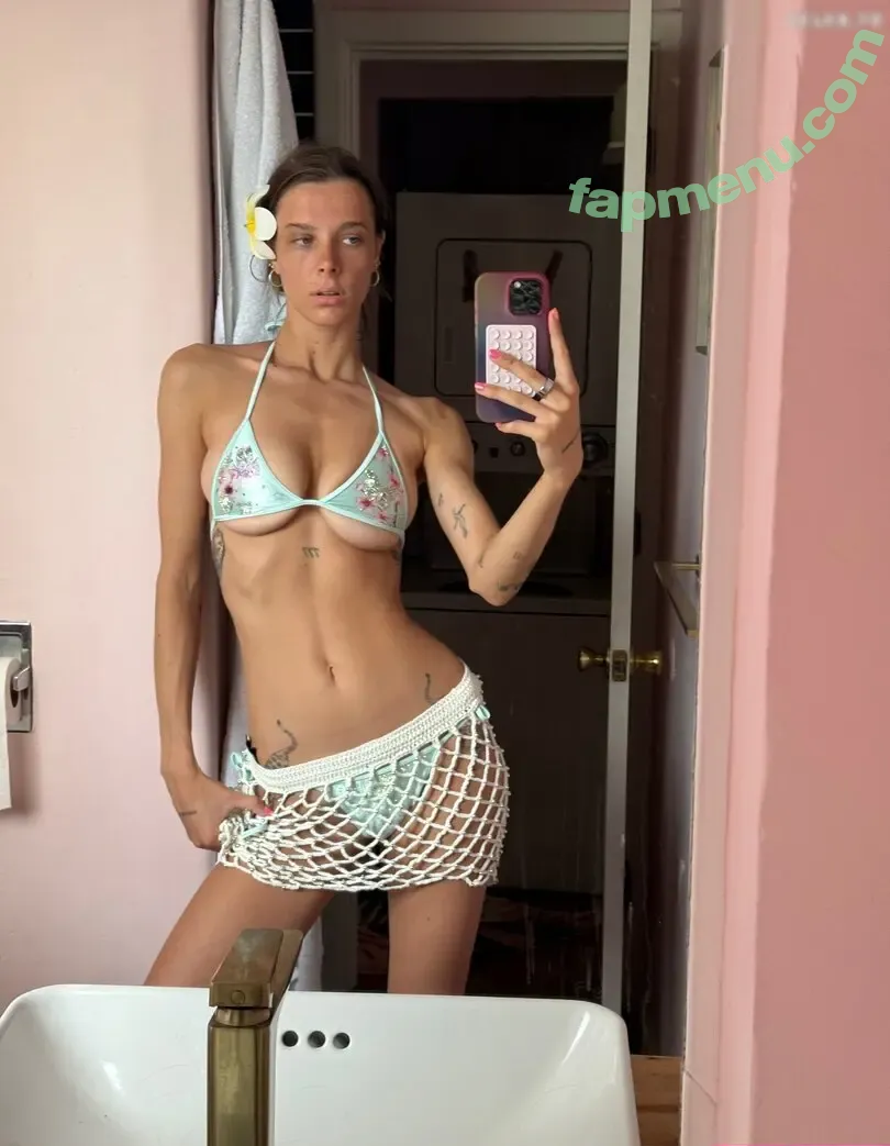 Smashedely nude photo #0026 (Smashedely)