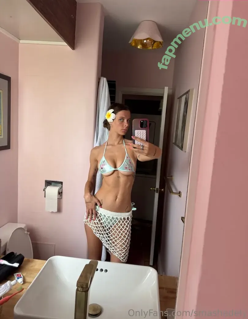 Smashedely nude photo #0039 (Smashedely)