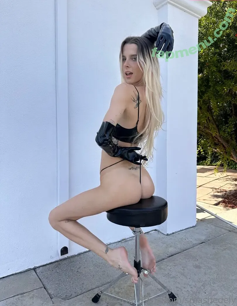 smashedely nude photo #0012 (smashedely)