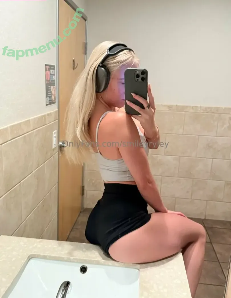 smileyryley nude photo #0028 (smileyrileyd)