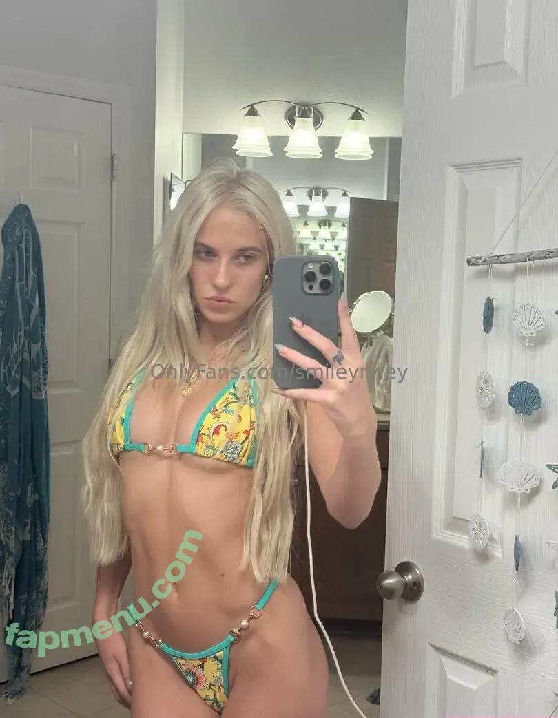 smileyryley nude photo #0034 (smileyrileyd)