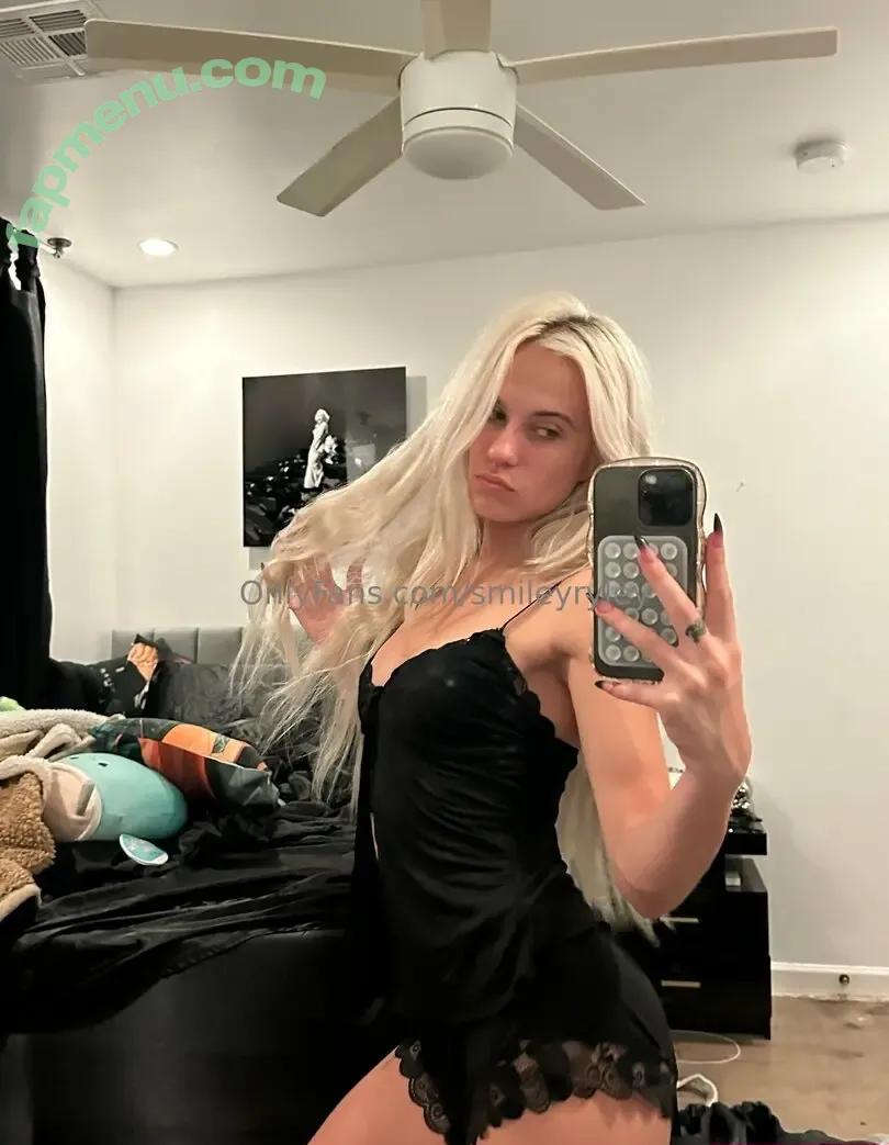 smileyryley nude photo #0048 (smileyrileyd)