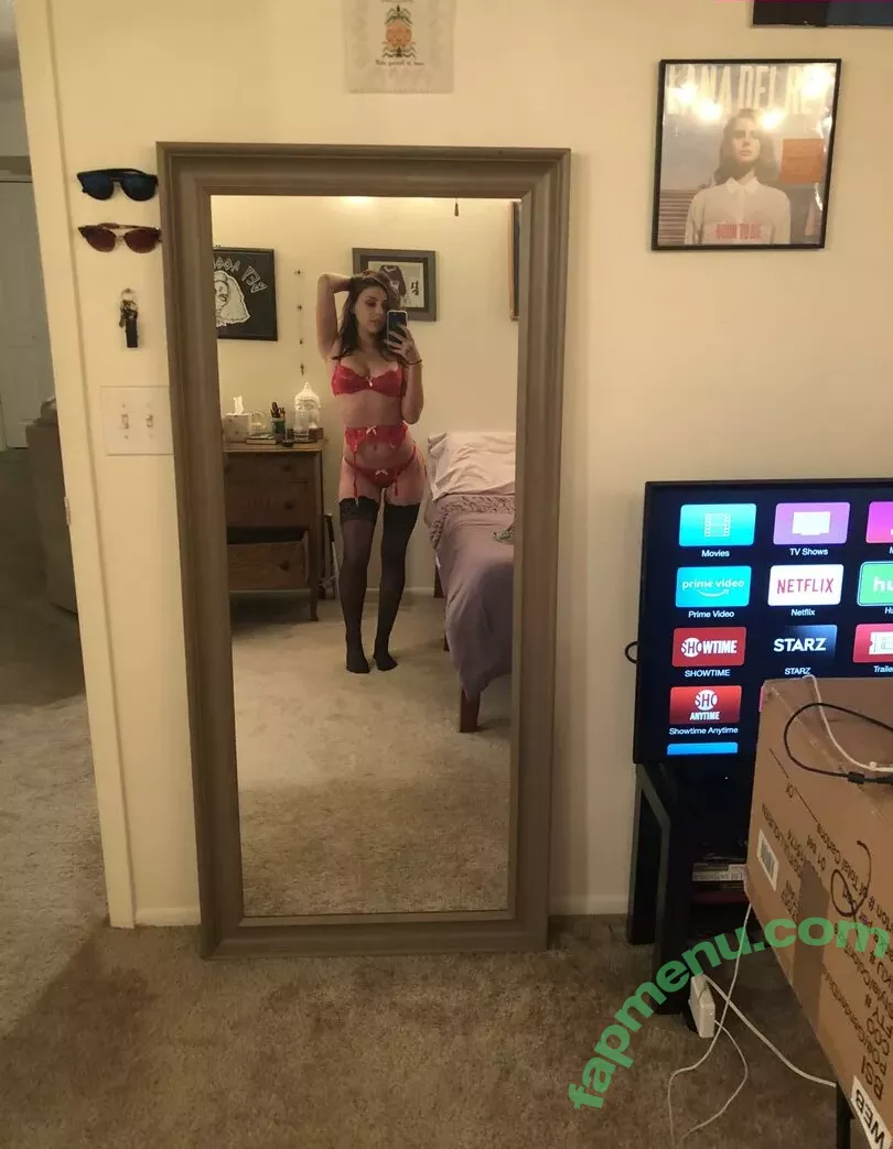 SmttenKitten nude photo #0045 (Littlemiss28 / Molly Maeve / mollymaeve / mollymaeve_)