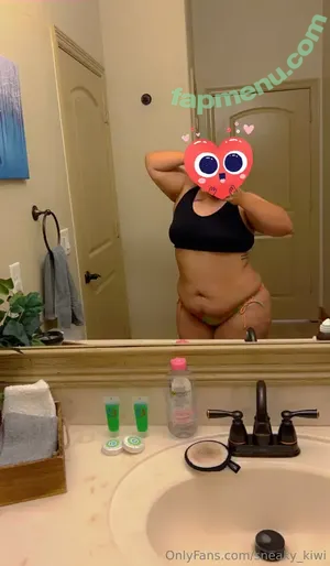 sneaky_kiwi / reel nude photo #0004