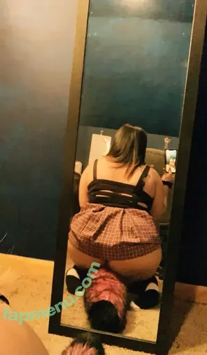 sneaky_kiwi / reel nude photo #0012