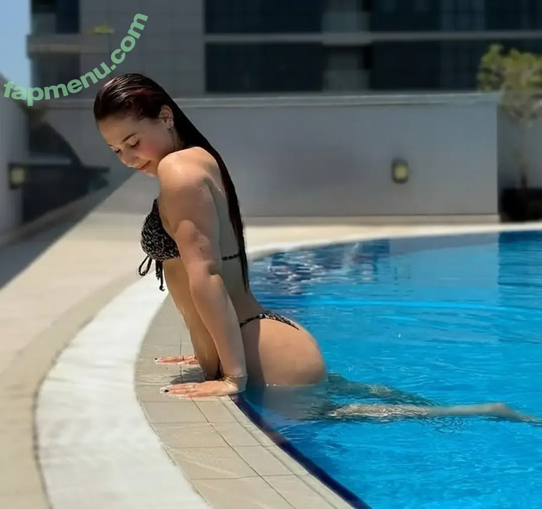 Snezhana Snezhok nude photo #0004 (Snezhana Snezhok)