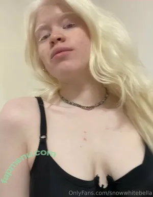  nude photo #0003