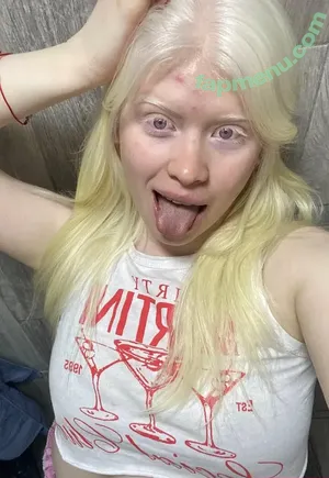  nude photo #0005